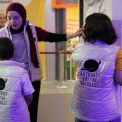 Yetim Vakfı&rsquo;ndan &ccedil;ocukların y&uuml;z&uuml;n&uuml; g&uuml;ld&uuml;ren mola 