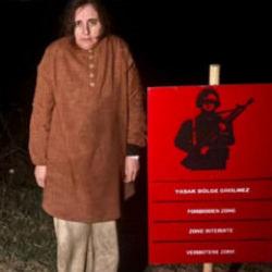 10 yıldır her yerde aranıyordu, sınırda yakayı ele verdi! Bakmayın b&ouml;yle masum durduğuna!