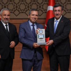 &ldquo;11. Anadolu Medya &Ouml;d&uuml;lleri&rdquo; sahiplerini buldu: Kanal 7 Medya Grubu'na plaket ve &ouml;d&uuml;l