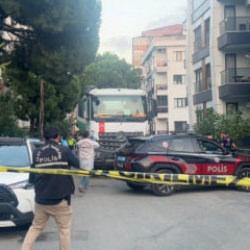 Maltepe'de beton mikserinin &ccedil;arptığı kadın hayatını kaybetti
