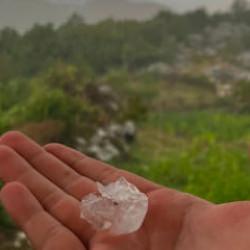 Osmaniye&rsquo;de 32 derece sıcakta sağanak, dolu ve fırtına