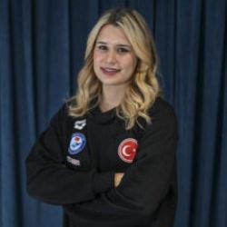 Defne Kurt'tan Fransa'da altın madalya!