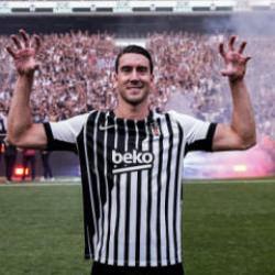 Dusan Vlahovic Beşiktaş'a transferinin perde arkasını a&ccedil;ıkladı!