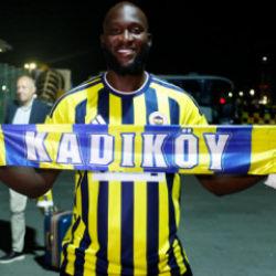 Fenerbah&ccedil;e'nin yeni golc&uuml;s&uuml; Lukaku, İstanbul'da