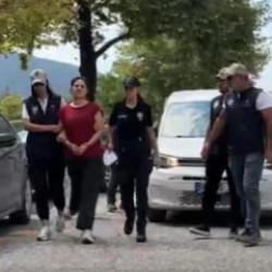 FET&Ouml;'c&uuml; ter&ouml;rist Burkay Karatepe'nin ablası adliyede!