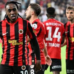 Sezon h&uuml;sranla başladı! Fenerbah&ccedil;e deplasmanda yıkıldı
