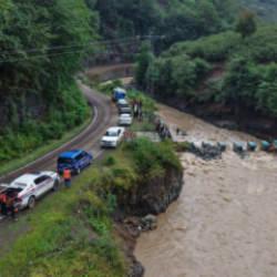 Giresun'daki selde 2 kişi kayboldu! Arama &ccedil;alışması başlatıldı