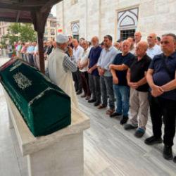 İhsan Kabil&rsquo;in annesi son yolculuğuna uğurlandı