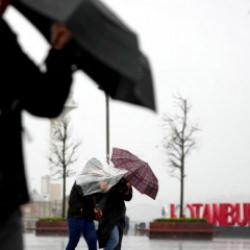 Meteoroloji'den hafta sonu uyarısı: Kuvvetli sağanak ve fırtına bir&ccedil;ok ili etkileyecek