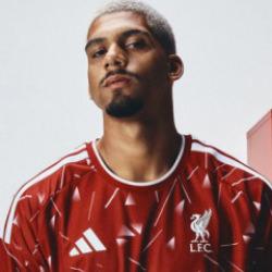 Liverpool Barcelona'dan transferini resmen a&ccedil;ıkladı