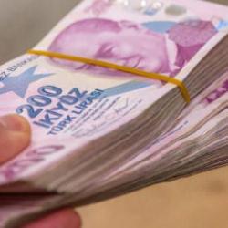 &Ouml;ğrenciler dikkat: &Uuml;cretler belli oldu! Yeni karar a&ccedil;ıklandı
