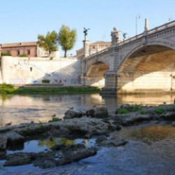 Roma&rsquo;da Tiber Nehri &ccedil;ekildi, 2 bin yıllık tarih ortaya &ccedil;ıktı!