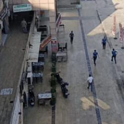 Şanlıurfa'da polise &ccedil;irkin saldırı! Mutfak bı&ccedil;ağıyla dehşet sa&ccedil;tı 