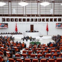 Şehit aileleri ve gaziler i&ccedil;in kritik adım! TBMM'de yasalaştı