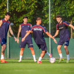Trabzonspor ayrılığı a&ccedil;ıkladı! Gen&ccedil; futbolcu BAE ekibine transfer oldu