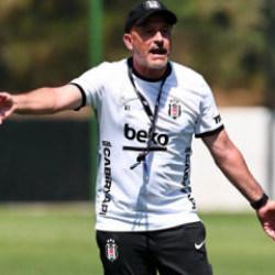 Vincenzo Italiano y&ouml;netime raporunu sundu