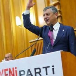 Yeni Parti&rsquo;nin anket balonu patladı: Algı operasyonu &ccedil;&ouml;kt&uuml;! AK Parti a&ccedil;ık ara &ouml;nde