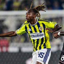 114 g&uuml;n sonra Fenerbah&ccedil;e forması giydi