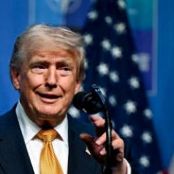 ABD-Kanada ticaretinde kriz b&uuml;y&uuml;yor: Trump'tan &ldquo;eyalet&rdquo; &ccedil;ıkışı
