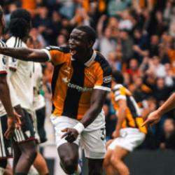 Hull City Premier Lig'e muhteşem başladı! MANU'yu s&uuml;p&uuml;rd&uuml;ler