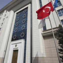 AK Parti'den 'Ter&ouml;rs&uuml;z T&uuml;rkiye' yazısı: 'Af ya da pazarlık s&uuml;reci değildir'