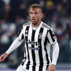 Juventus a&ccedil;ıkladı! Beşiktaş'a Arthur Melo m&uuml;jdesi