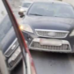 Hatay'da kazayı &ouml;ng&ouml;r&uuml;p kayda girdi, ka&ccedil;an s&uuml;r&uuml;c&uuml;y&uuml; canı pahasına durdurdu!