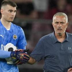 Dominik Livakovic Barcelona'ya transferinin fitilini yaktı! Jose Mourinho detayı...