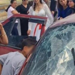 Erzurum'da d&uuml;ğ&uuml;n konvoyunda feci kaza: &Ouml;l&uuml; ve yaralılar var!