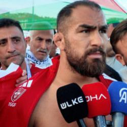 Feyzullah Akt&uuml;rk: Kupamı Filistinli &ccedil;ocuklara hediye ediyorum