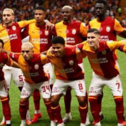 Galatasaray'a b&uuml;y&uuml;k şok! Yıldız isim gemileri yaktı: Ayrılmak istiyor