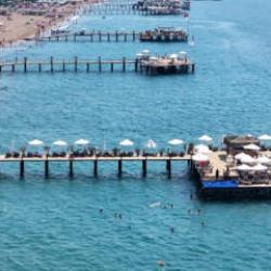 Antalya yine rekora koştu: 10 milyon turist barajı ge&ccedil;ildi