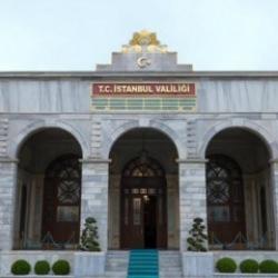 İstanbul Valiliği'nden a&ccedil;ıklama: Zeytinburnu a&ccedil;ıklarındaki gemiden yardım &ccedil;ağrısı