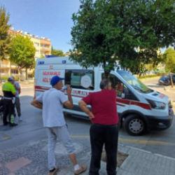 İki motosiklet kafa kafaya &ccedil;arpıştı: 2 yaralı