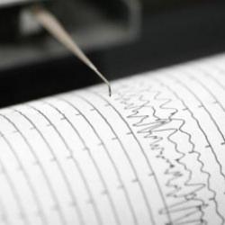 İstanbul'da deprem fırtınası! 50'ye yakın sarsıntı sonrası uzmanlardan peş peşe a&ccedil;ıklama