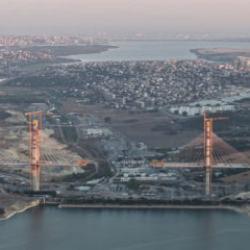 Kanal İstanbul&rsquo;da tarihi adım! İlk k&ouml;pr&uuml; y&uuml;kseliyor