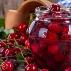 Kışlık vişne konservesi nasıl hazırlanır?