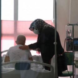 L&ouml;semi hastası oğluyla hastane odasında 9 aylık yaşam n&ouml;beti