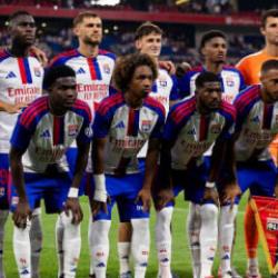 Lyon&rsquo;un geleceği Fenerbah&ccedil;e ma&ccedil;larına bağlı! 23 milyonluk dev hesap
