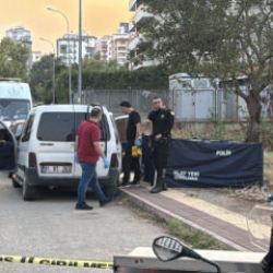 Şehrin g&ouml;beğinde korkun&ccedil; olay: Baba ve oğlu canice &ouml;ld&uuml;r&uuml;ld&uuml;, anne yaralı
