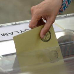 Son se&ccedil;im anketinde dikkat &ccedil;eken rakamlar! Yeni Parti ve CHP arasındaki fark ne kadar?