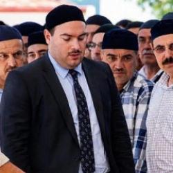 Toplumun sinir u&ccedil;larıyla oynuyorlar: &Ccedil;anlar kimin i&ccedil;in &ccedil;alıyor?