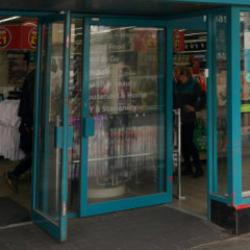 &Uuml;nl&uuml; market zinciri satılıyor! Dev şirket 1 Euro'ya satın almıştı