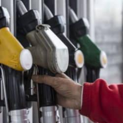 Benzine zam geldi