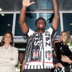 Beşiktaş'ın yeni transferi İstanbul'da! Resmen a&ccedil;ıklandı