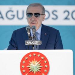 Cumhurbaşkanı Erdoğan'dan son dakika mesajlar: Kimseye boyun eğmeyiz!