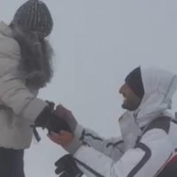 Ermeni gen&ccedil;lerden Ağrı Dağı'nda evlilik teklifi