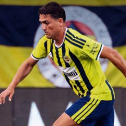 Fenerbah&ccedil;e'de ayrılık! S&uuml;per Lig ekibine gitti