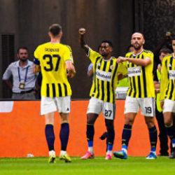Avrupa basını Fenerbah&ccedil;e'yi konuşuyor! 'Lyon'u vurdular'