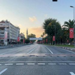 İstanbul'da bazı yollar trafiğe kapatıldı